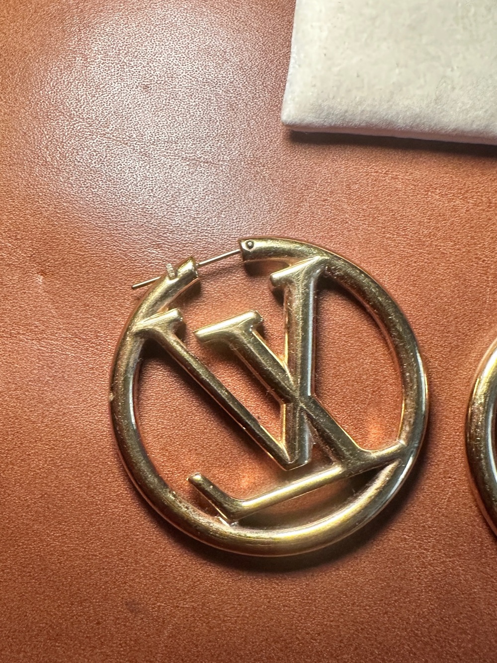 Louis Vuitton Gold-tone Louise Logo Hoop Earrings - Picture 4 of 6